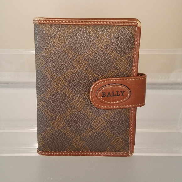*Fixed Price* Bally Passport Holder Card Holder - Picture 1 of 5